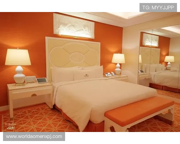 澳门新葡京酒店的客房设计典雅，配备先进设施，确保您的舒适入住体验